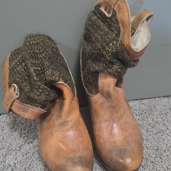 Brown Leather Ankle Boots with Knit Cuff - Picture 1 of 5